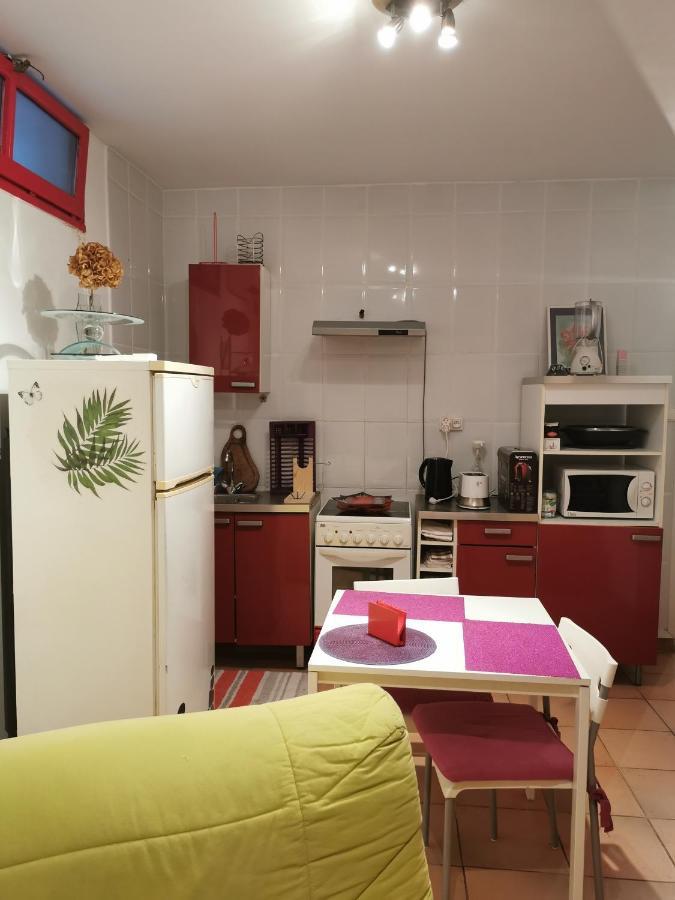 Appartement En Sous Sol De Villa Avec Acces Jardin Et Piscine Марсилия Екстериор снимка