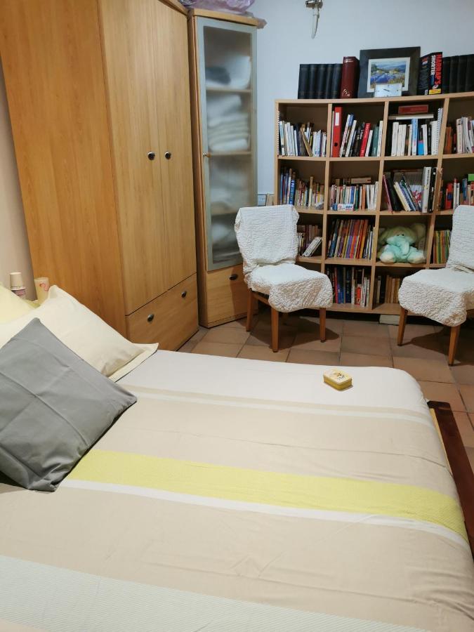 Appartement En Sous Sol De Villa Avec Acces Jardin Et Piscine Марсилия Екстериор снимка