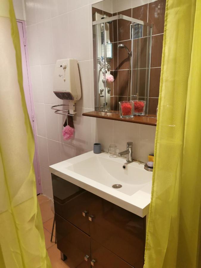 Appartement En Sous Sol De Villa Avec Acces Jardin Et Piscine Марсилия Екстериор снимка