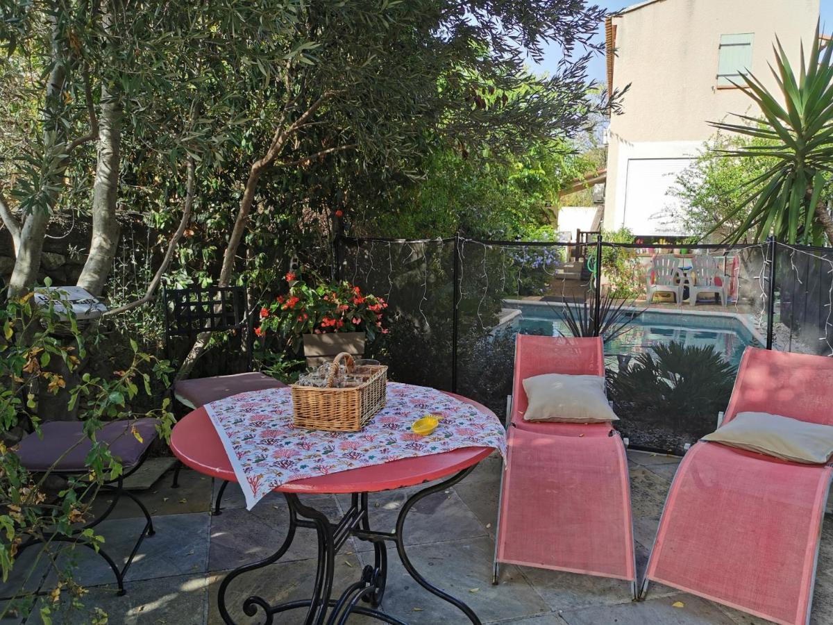 Appartement En Sous Sol De Villa Avec Acces Jardin Et Piscine Марсилия Екстериор снимка